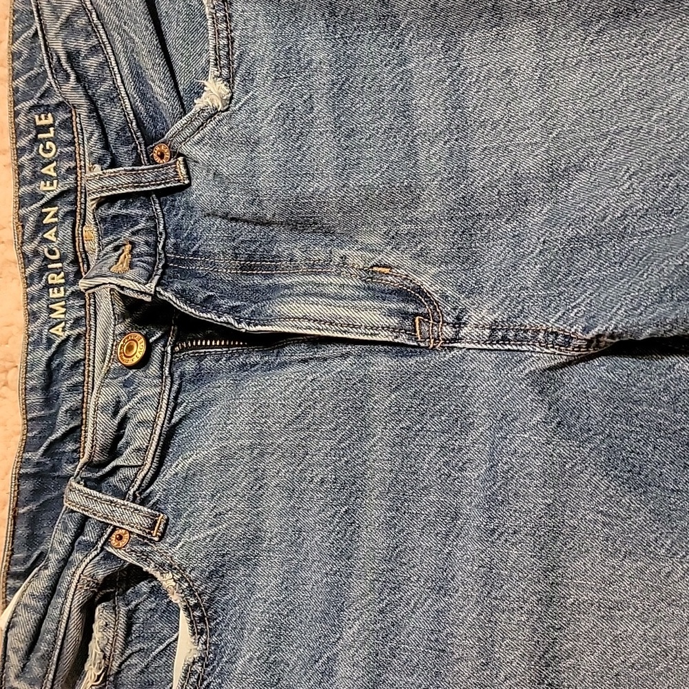 American eagle mom jeans